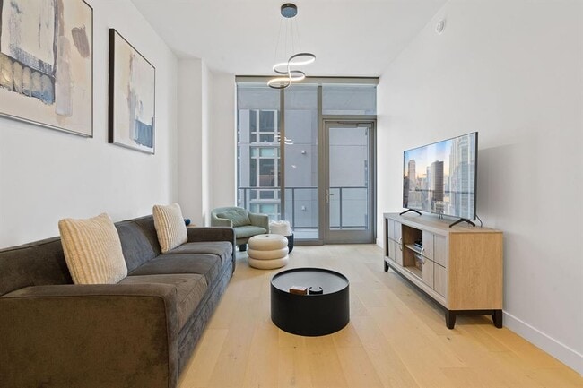 Building Photo - 44 East Ave