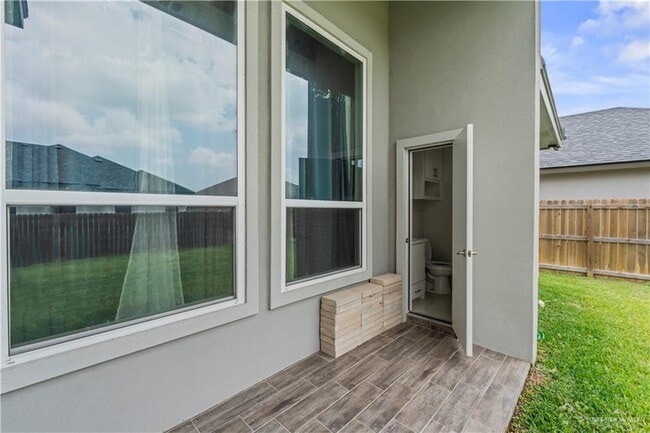 Building Photo - 28 Ozark Ave