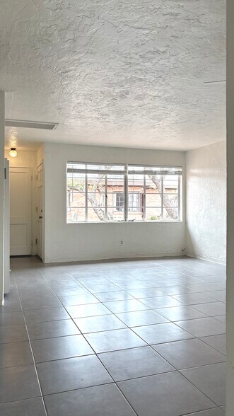 Building Photo - 2334 N Richey Blvd