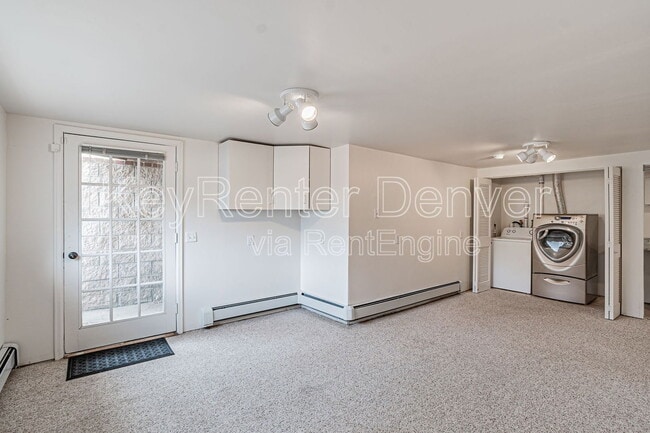 Building Photo - 990 Beech St