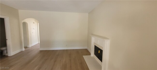 Building Photo - 7237 Chesterton Dr