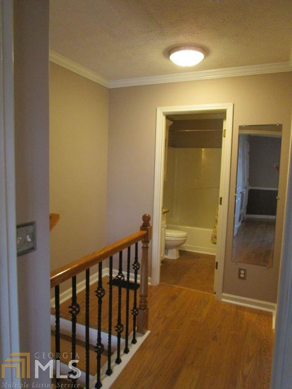Building Photo - 2828 Florence Dr