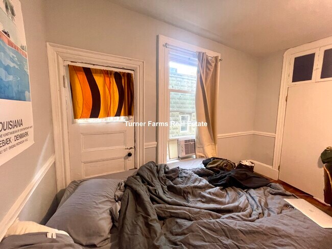 Building Photo - 220 Prospect St