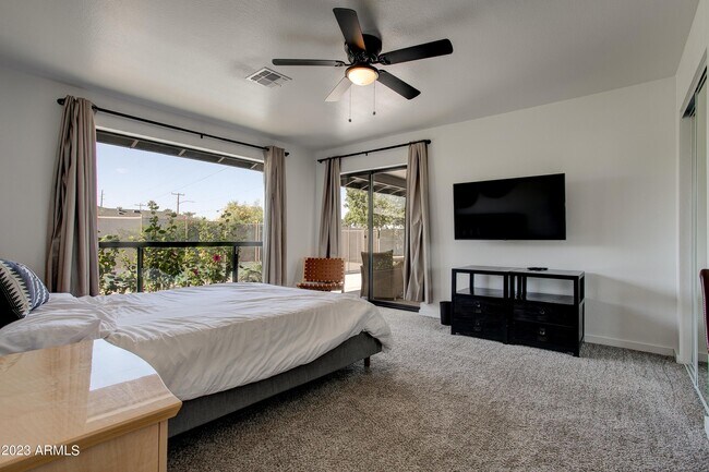 Building Photo - 1201 E Northview Ave