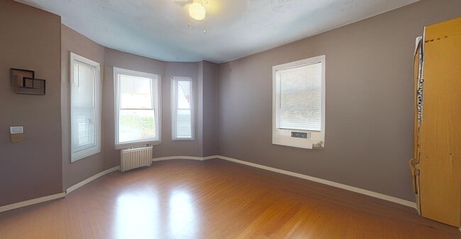Building Photo - 254 Elliot St