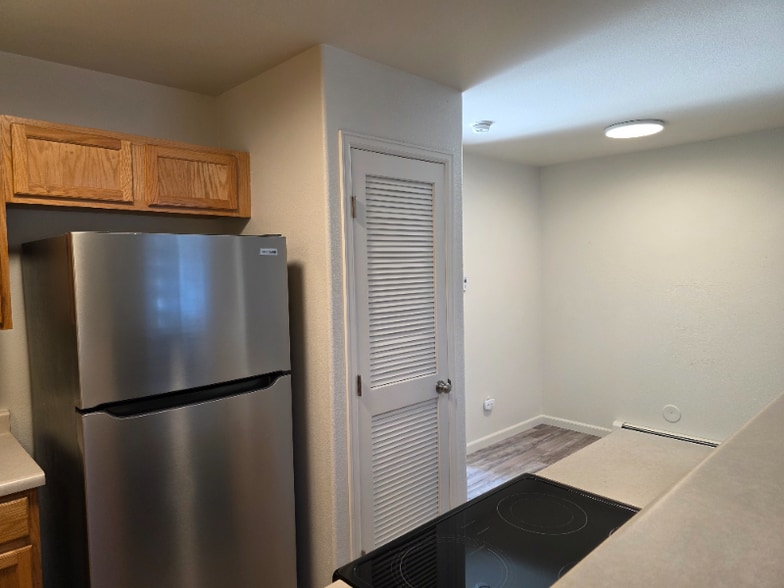 Building Photo - 391 Sunnyside Cir