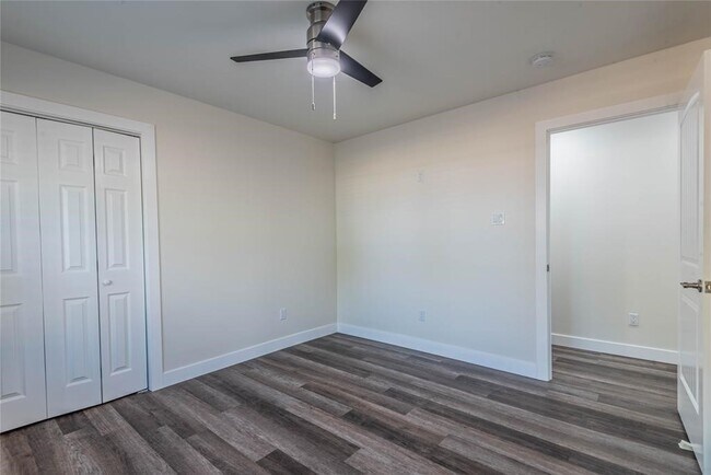 Building Photo - 6003 De Moss Dr