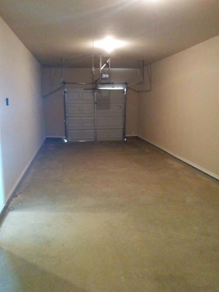 Building Photo - 149 Creekside Villa Dr