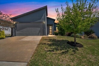 Building Photo - 7009 Zachary Dr