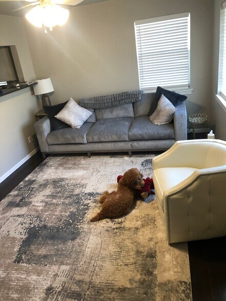 Building Photo - 810 Pine Valley Rd