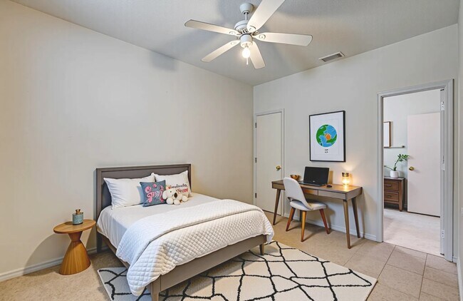 Building Photo - 18518 Alemarble Oak St