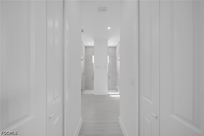 Building Photo - 3423 NE 13th Ave