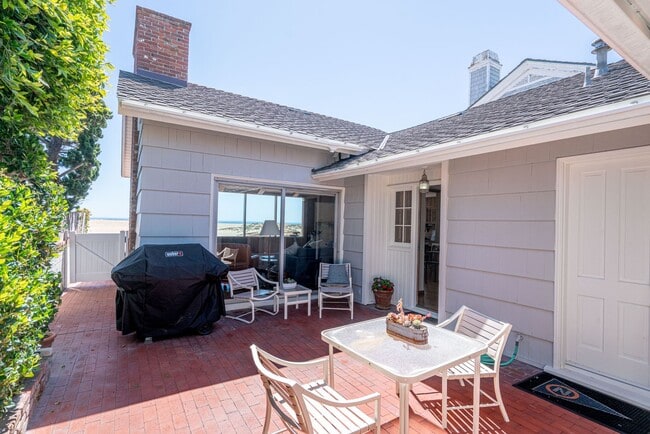 Building Photo - Winter Lease in Exclusive Peninsula Point Neighborhood. No yearly leases!