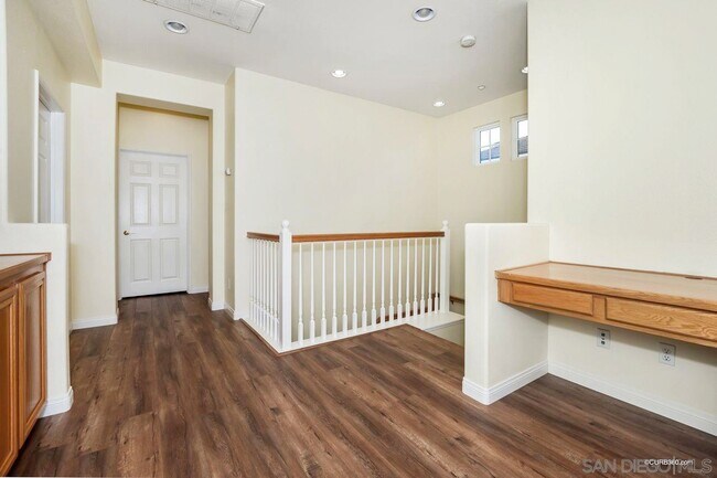Building Photo - 9836 Lone Quail Rd