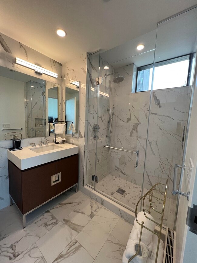 Building Photo - 99 Hudson St