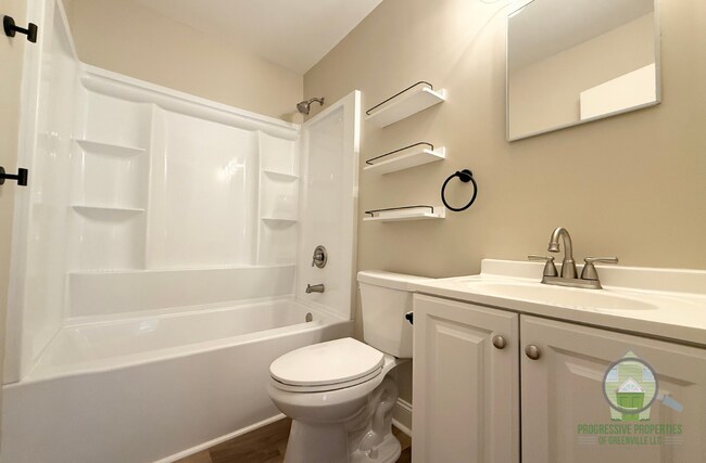 Building Photo - 121A White Oak Dr