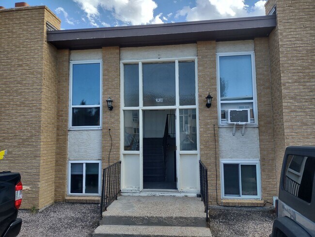 Building Photo - 1438 Nokomis Dr