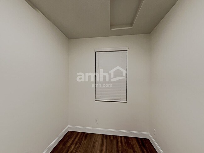 Building Photo - 2683 3340 South St