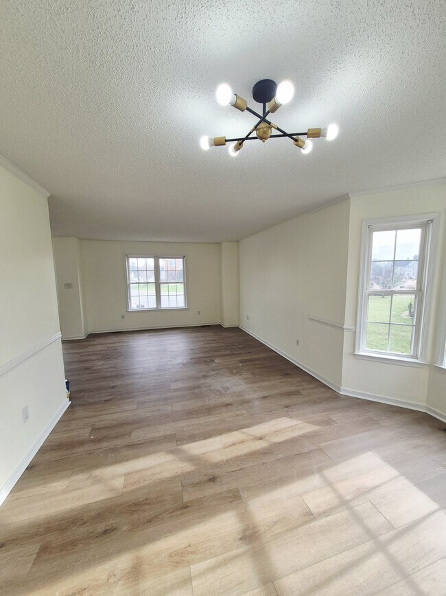 Building Photo - 7221 Oakmere Ct