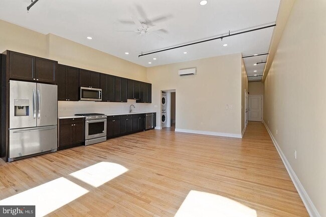 Building Photo - 2029 Walnut St