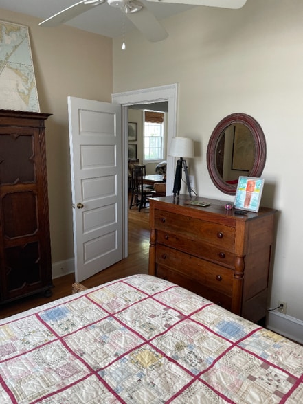 Building Photo - 2010 Shepard St