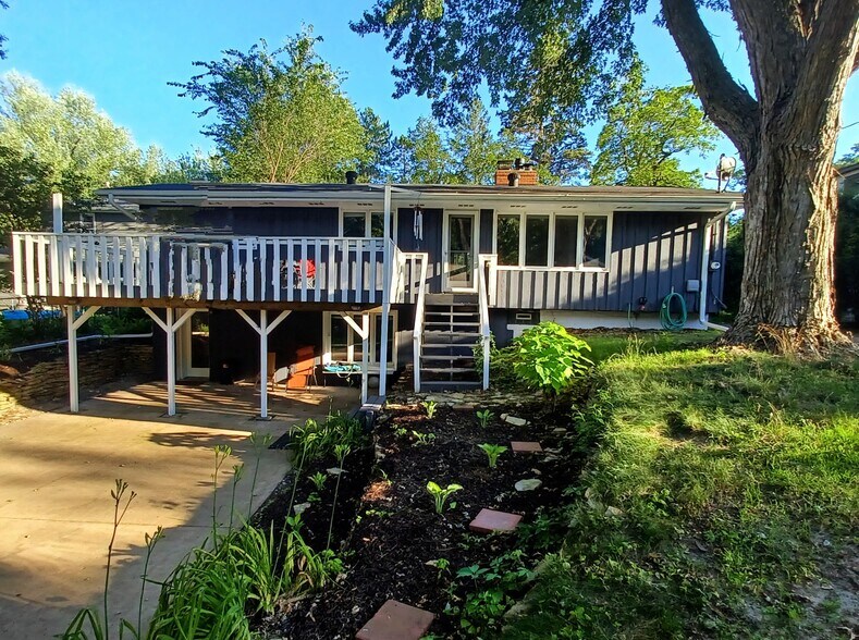 view of backyard - 907 County Road B W