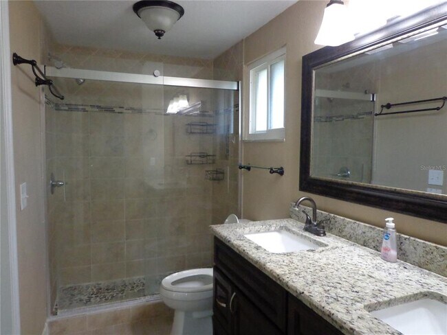 Building Photo - 3813 Orange Pointe Rd