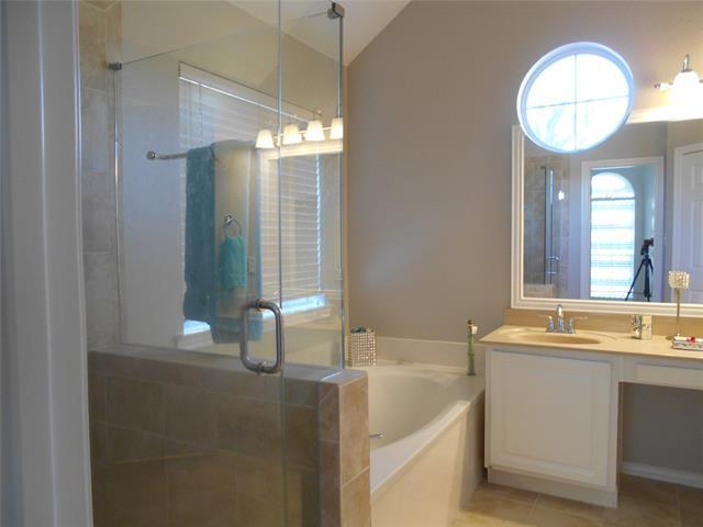 Building Photo - 4804 Holly Berry Dr