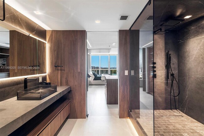 Building Photo - 400 Sunny Isles Blvd