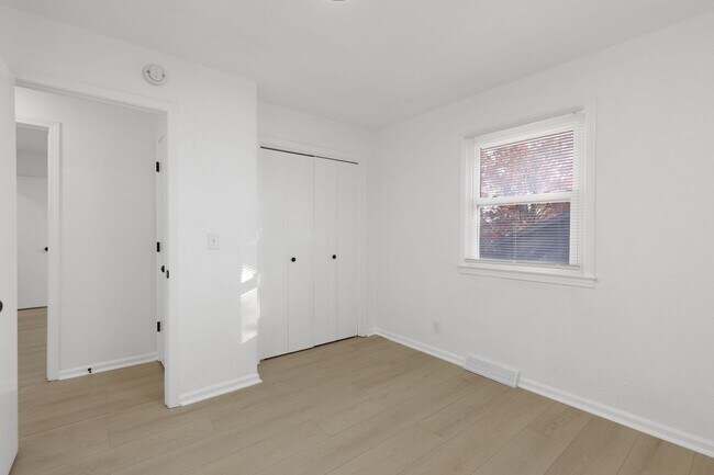 Building Photo - For Rent – Beautifully Renovated 4 Bedroom, 2 Bath Home