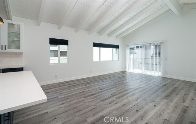 Building Photo - 905 W Balboa Blvd