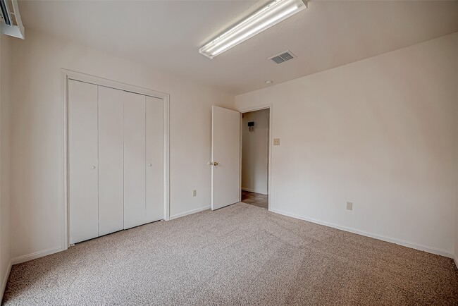 Building Photo - 10607 Silkwood Dr