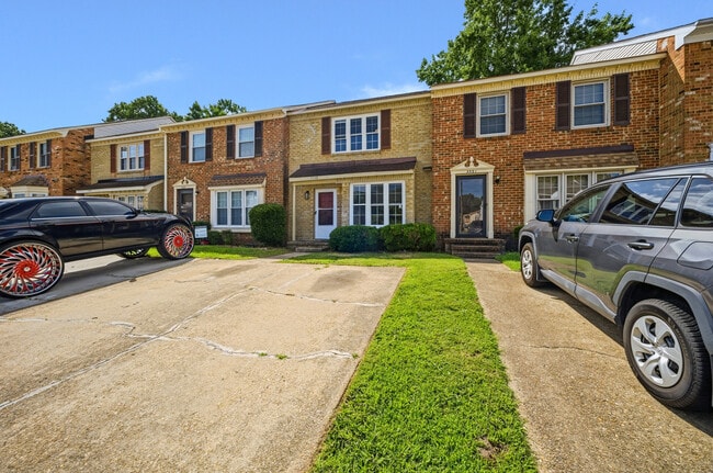 Building Photo - 5589 Campus Dr