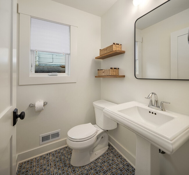 Building Photo - 4402 Letitia Ave S