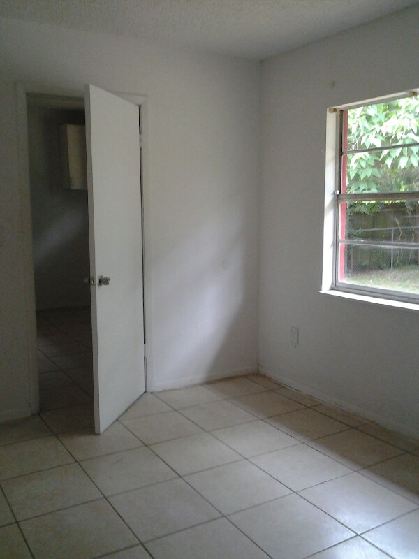 Building Photo - 1108 Carefree Cove Dr