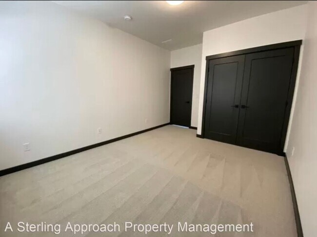 Building Photo - Close to Micron! Luxury Town Home With Two...