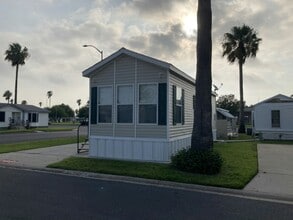 Building Photo - 1501 S Airport Dr