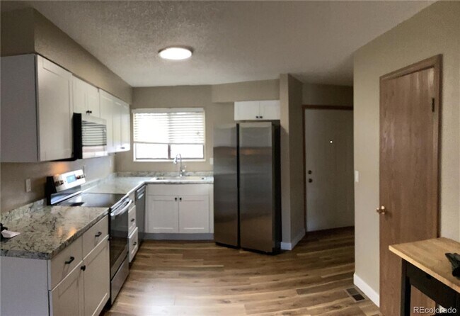 Building Photo - 8733 W Cornell Ave