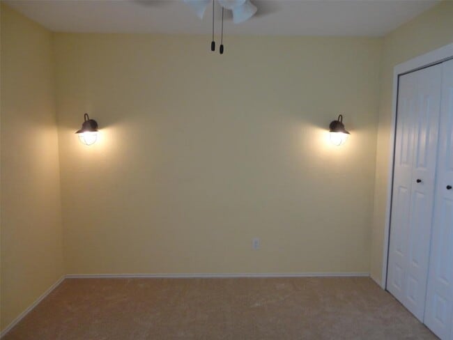 Building Photo - 17418 Dashwood Creek Dr