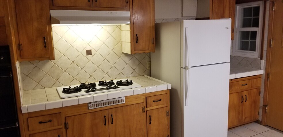 Stove top - 512 S Flower St