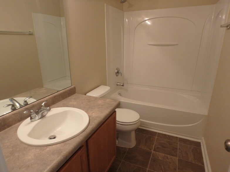 Building Photo - 137 Tuscarora Ln