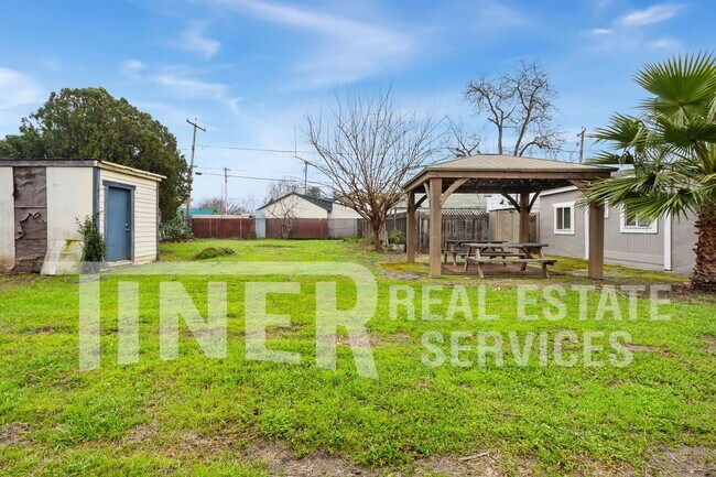 Building Photo - 1531 Virginia Ave