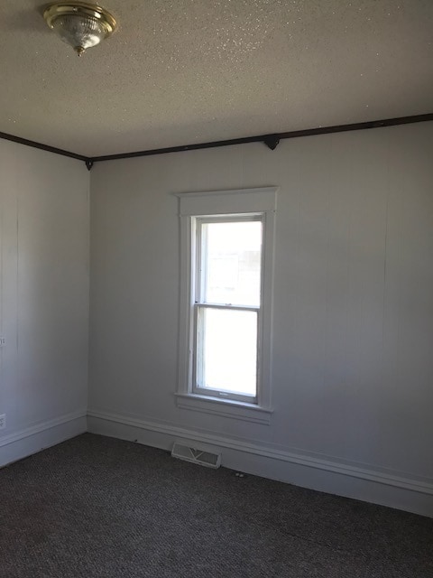 Building Photo - 2 BR HOUSE - $825/mo -