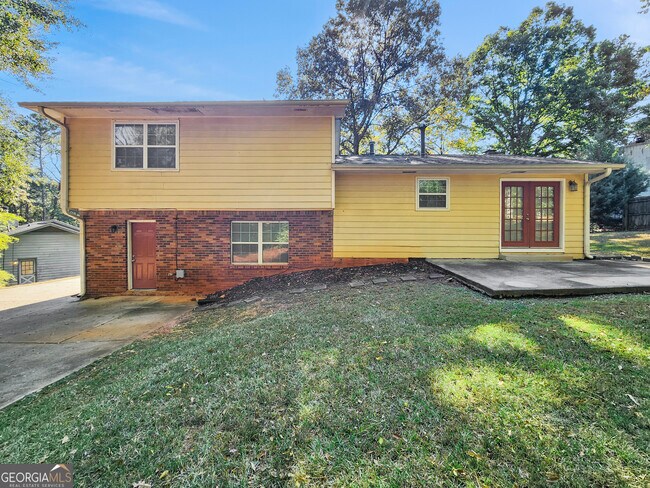 Building Photo - 201 Old Mill Trail SW