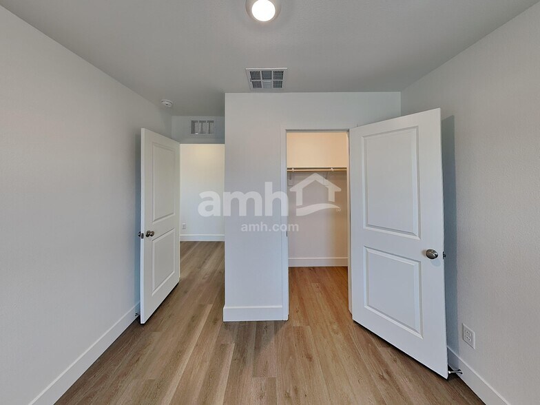 Building Photo - 5838 Casterly Rock St