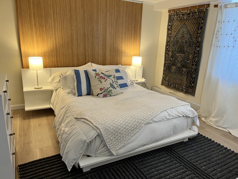 Building Photo - 10 Ox Point Dr