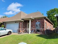Building Photo - 6828 Mikayla Ln