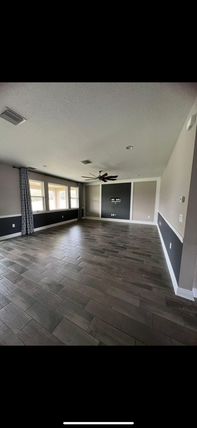 Building Photo - 1638 Highbanks Cir