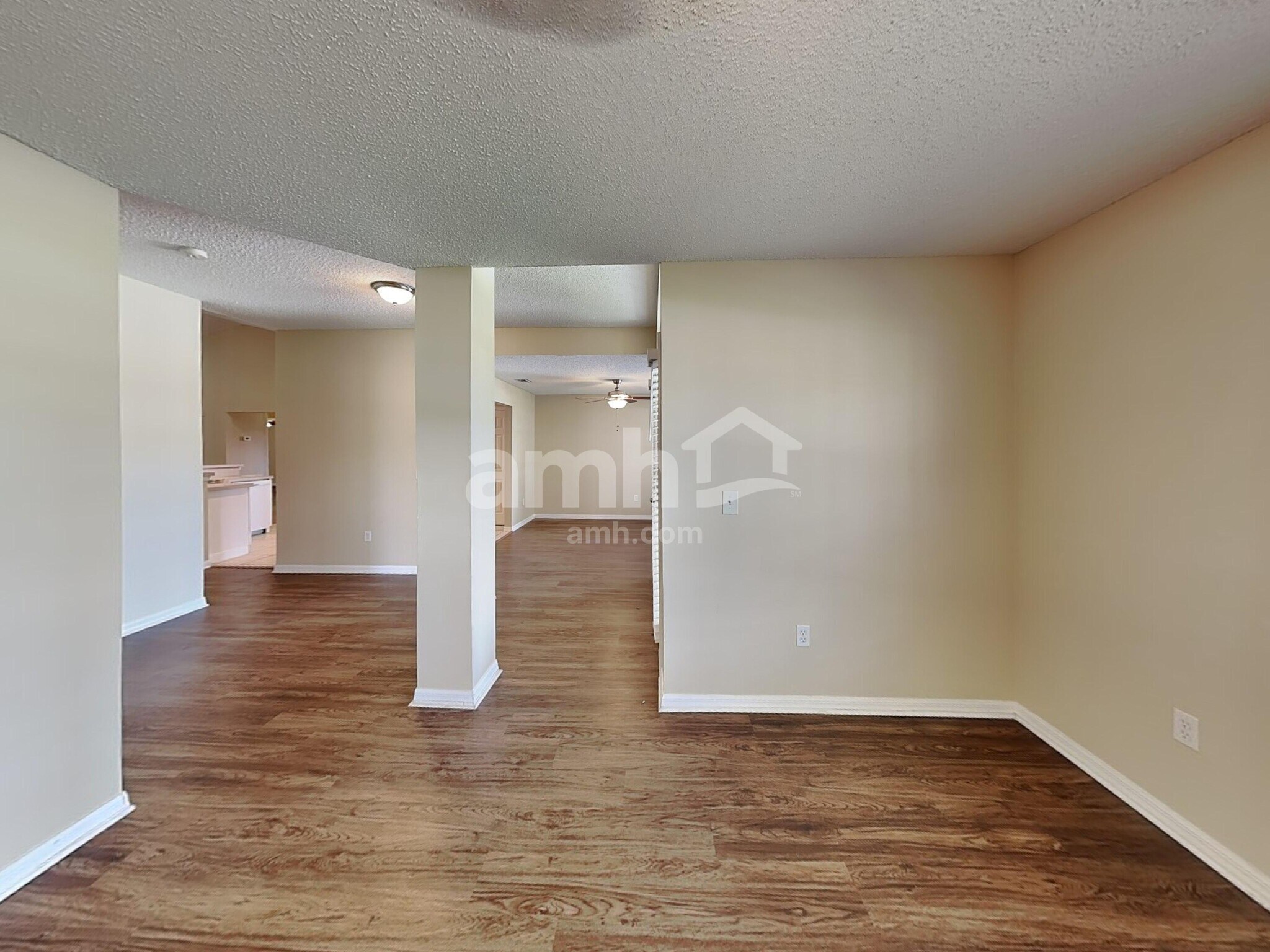 Building Photo - 1147 SE Preston Ln