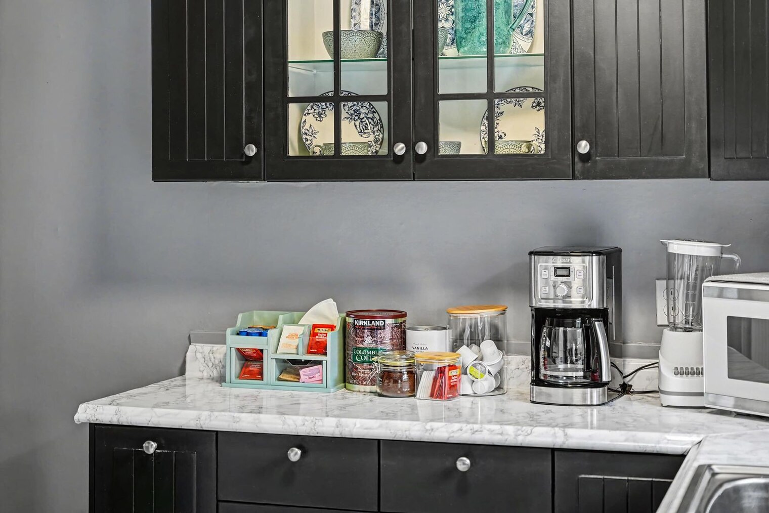 Building Photo - 7221 Vassar Ave